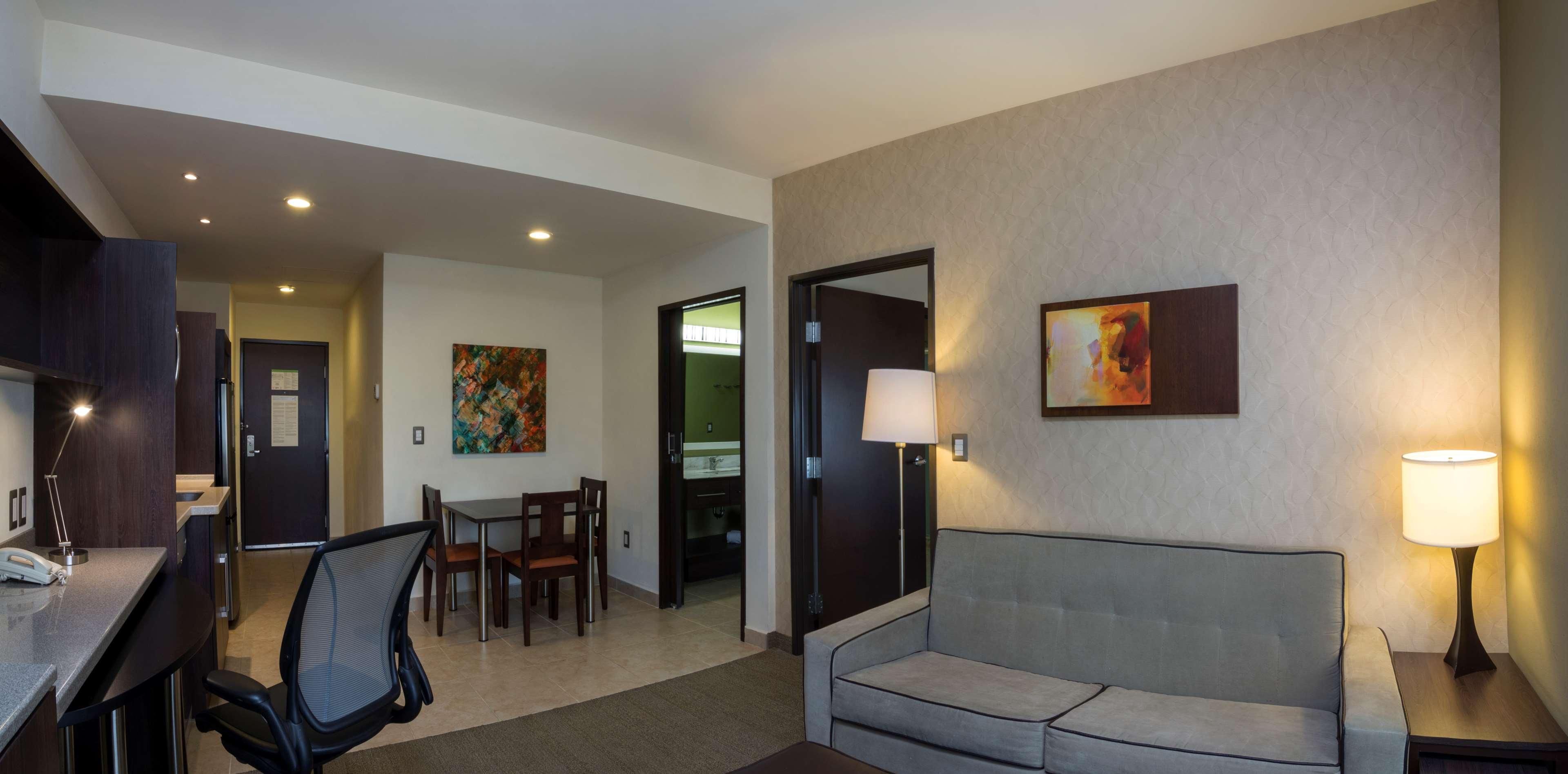 Homewood Suites By Hilton Querétaro Eksteriør bilde